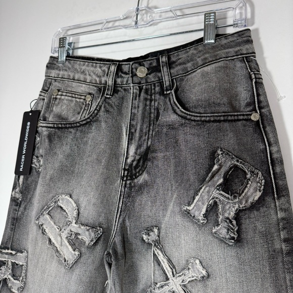 NWT Racer Worldwide Women’s Distressed Letter Patched Baggy Jeans in Size 28 - Picture 3 of 12